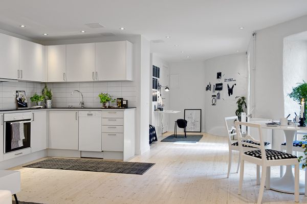 Chic black and white apartment Chic black and white apartment