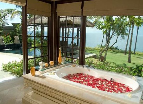 outdoor bathroom3