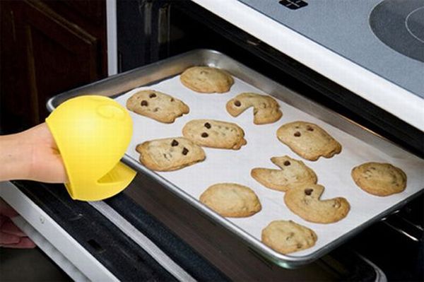 Pac-Man Oven Mitts Pac-Man Oven Mitts