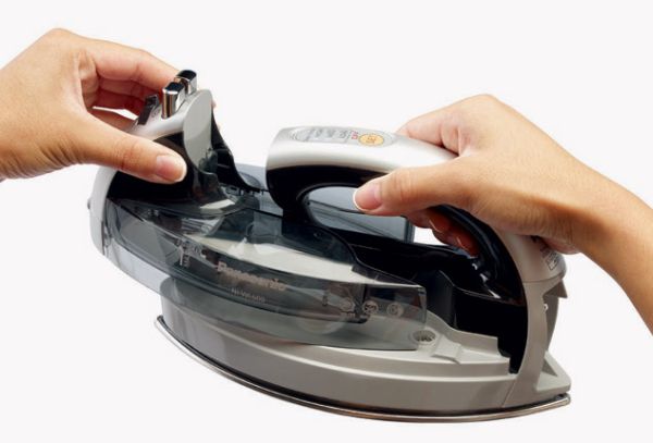 Panasonic NI-WL600 Cordless Iron Panasonic NI-WL600 Cordless Iron