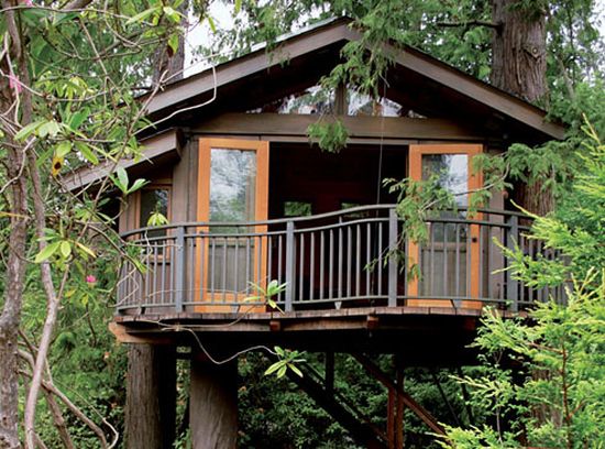 secrte garden treehouse