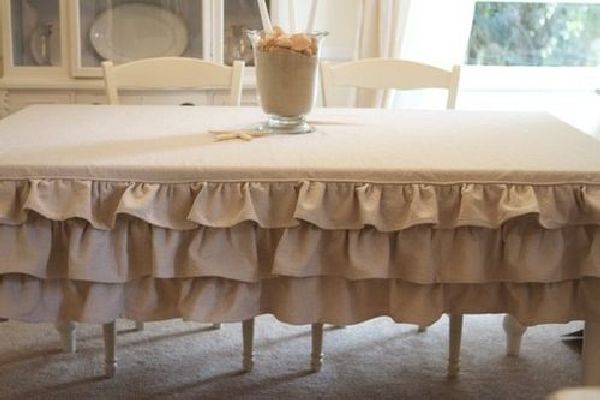 Tables and tablecloths Tables and tablecloths
