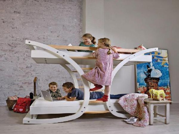 Unique Bed by Mimondo