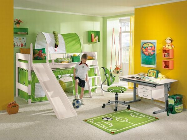 Unique bed for kids by Paidi
