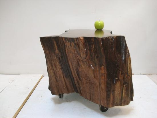 walnut caster table2