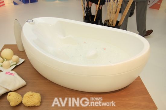 whirlpool bath