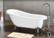 claw foot bath tub
