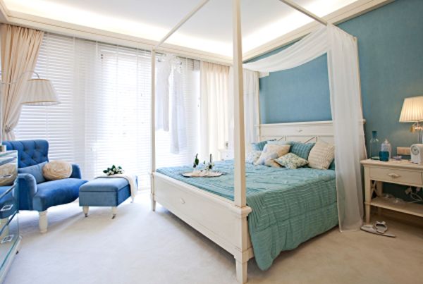 Bedroom_Decor_On_A_Budget_Spring_Decorating_Ideas_blue_white