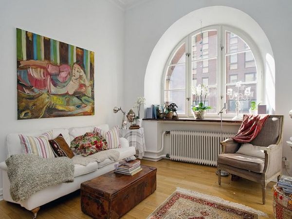 pretty-swedish-white-interior-living-room-heirloom-apartment-wall-decor