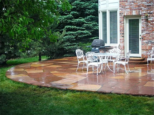 Red-and-White-Buffed-Flagstone-Patio