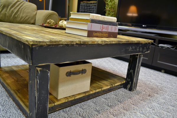 Transforming a Reclaimed Wood Pallet into a Beautiful ...