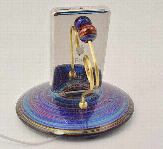purple ipod dock14