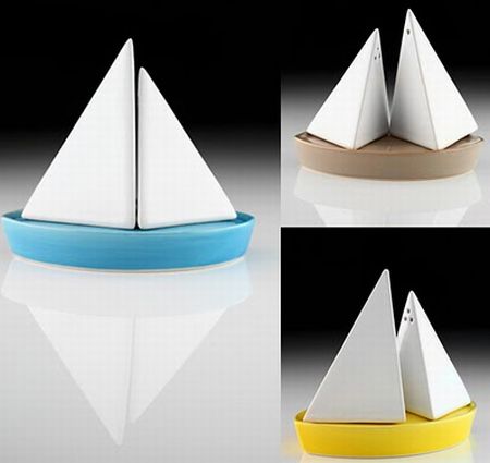 sailboat salt and pepper shaker1